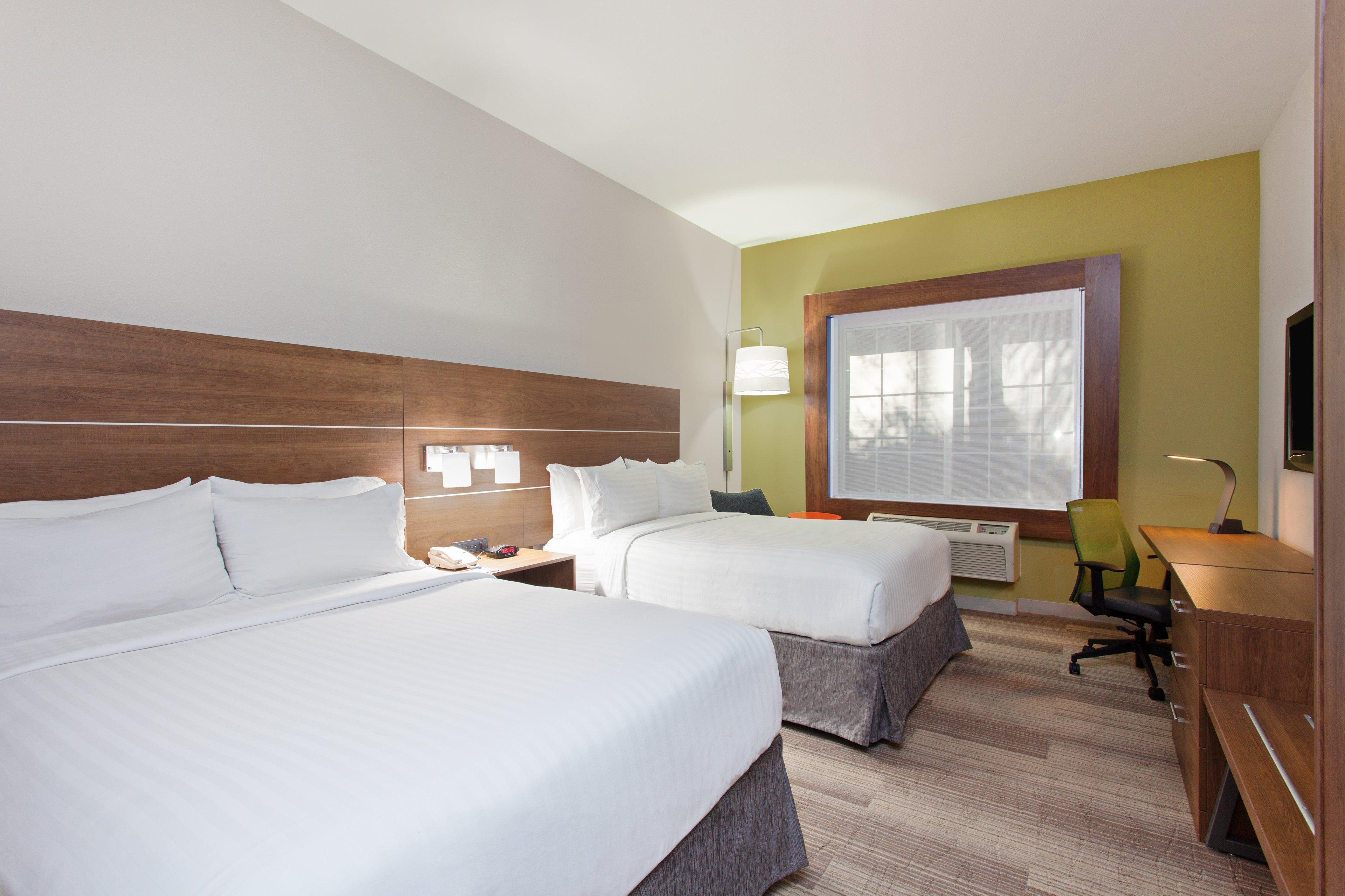 Holiday Inn Express & Suites Corona, An Ihg Hotel Exterior foto
